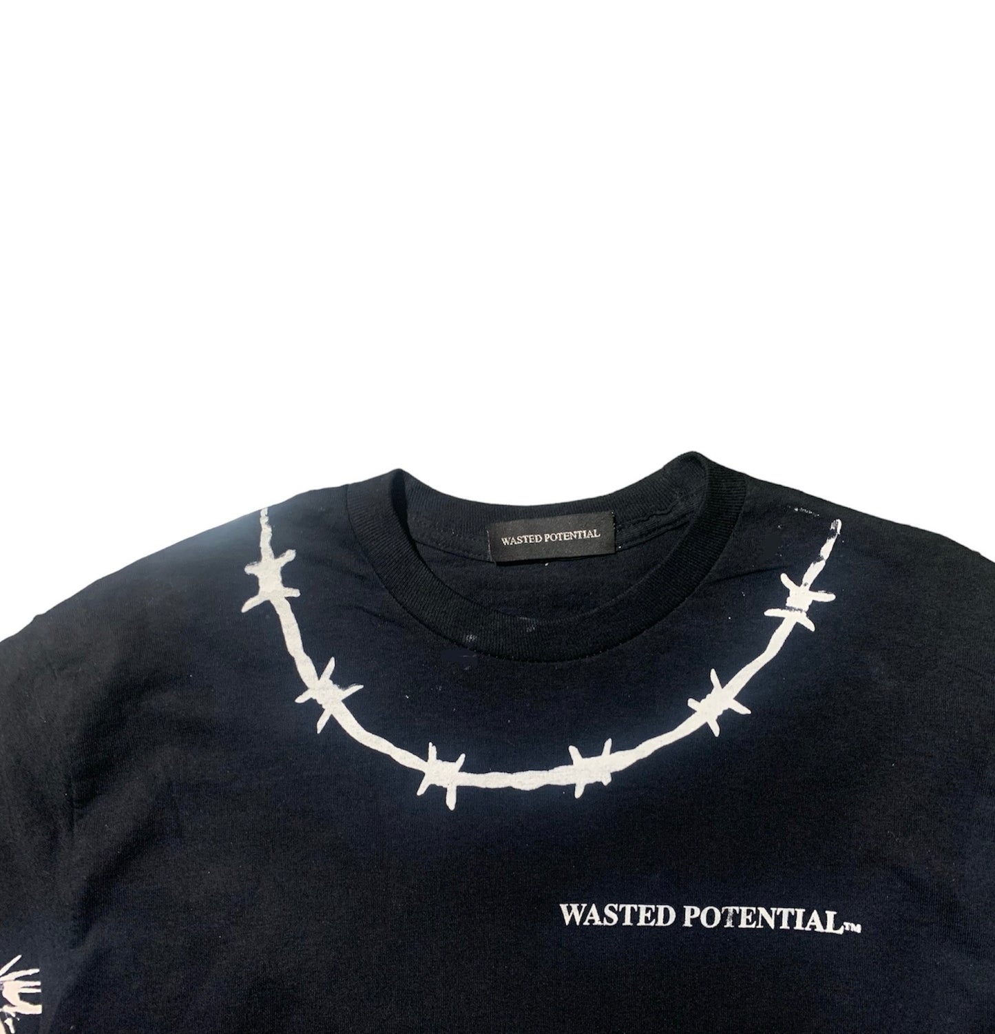 WASTED POTENTIAL Barbed-Wire Long Sleeve Noir Tee